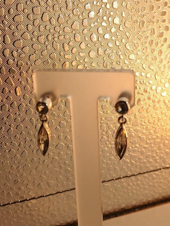 Nina Ricci Jewelry - Signed Nina Ricci Y2K Vintage Crystal Dangle Earrings Lightweight Sparkly